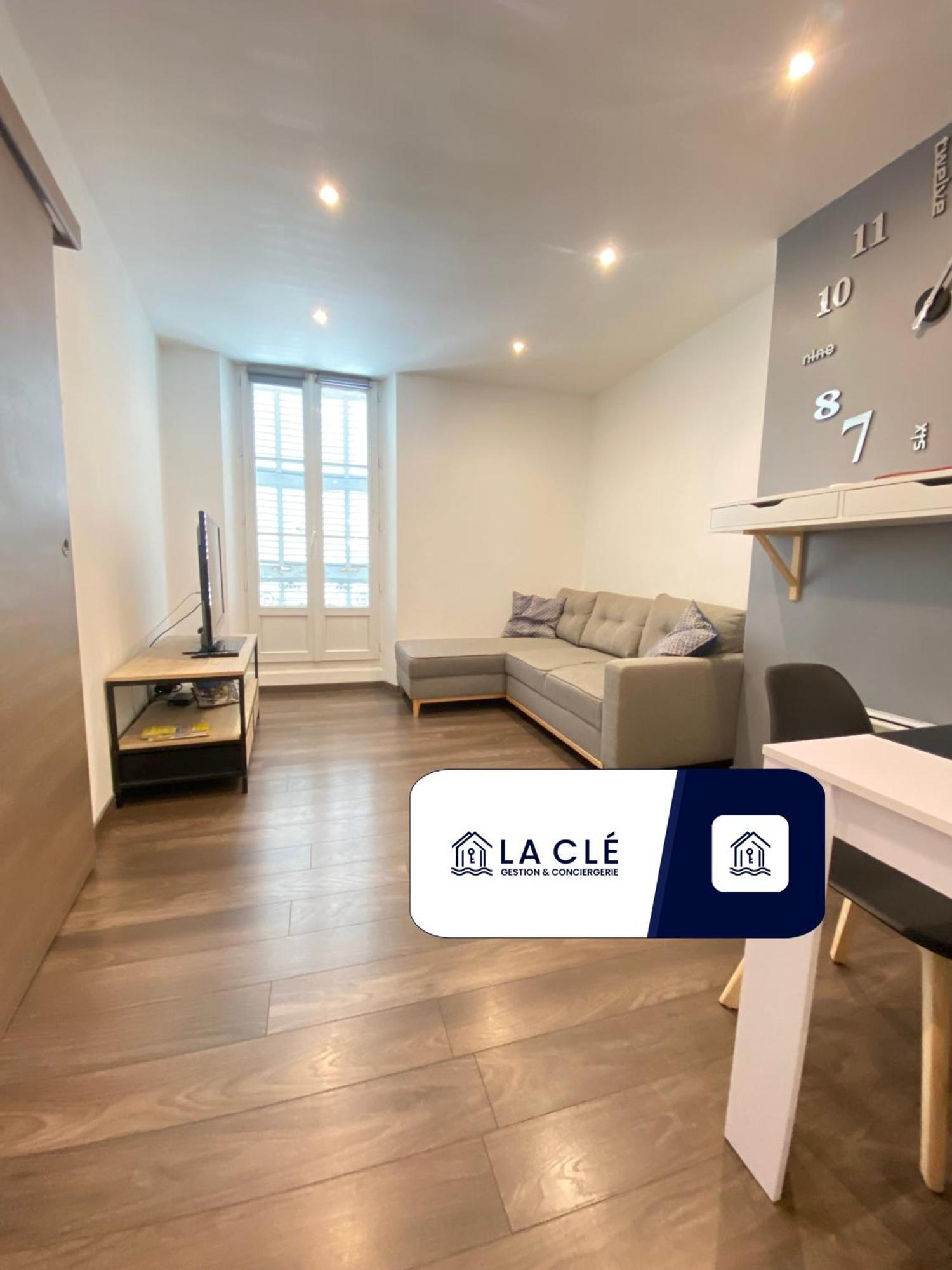 La Cle - Climatisation - Wifi - Parking Gratuit A Proximite Apartment Hyeres Exterior photo